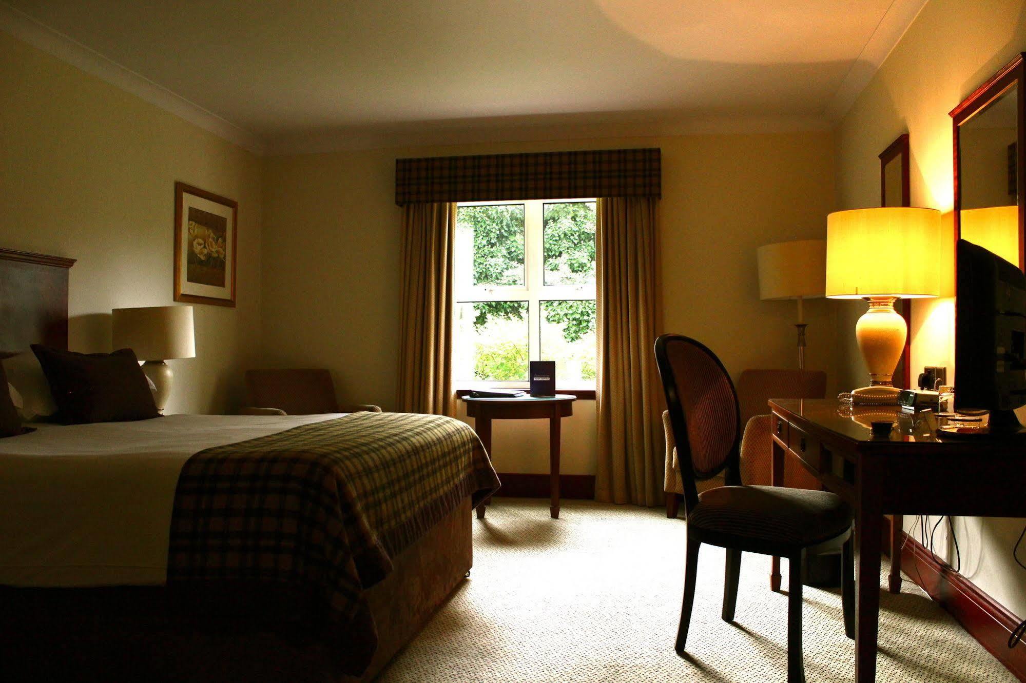 The Grange Manor Hotell Grangemouth Exteriör bild